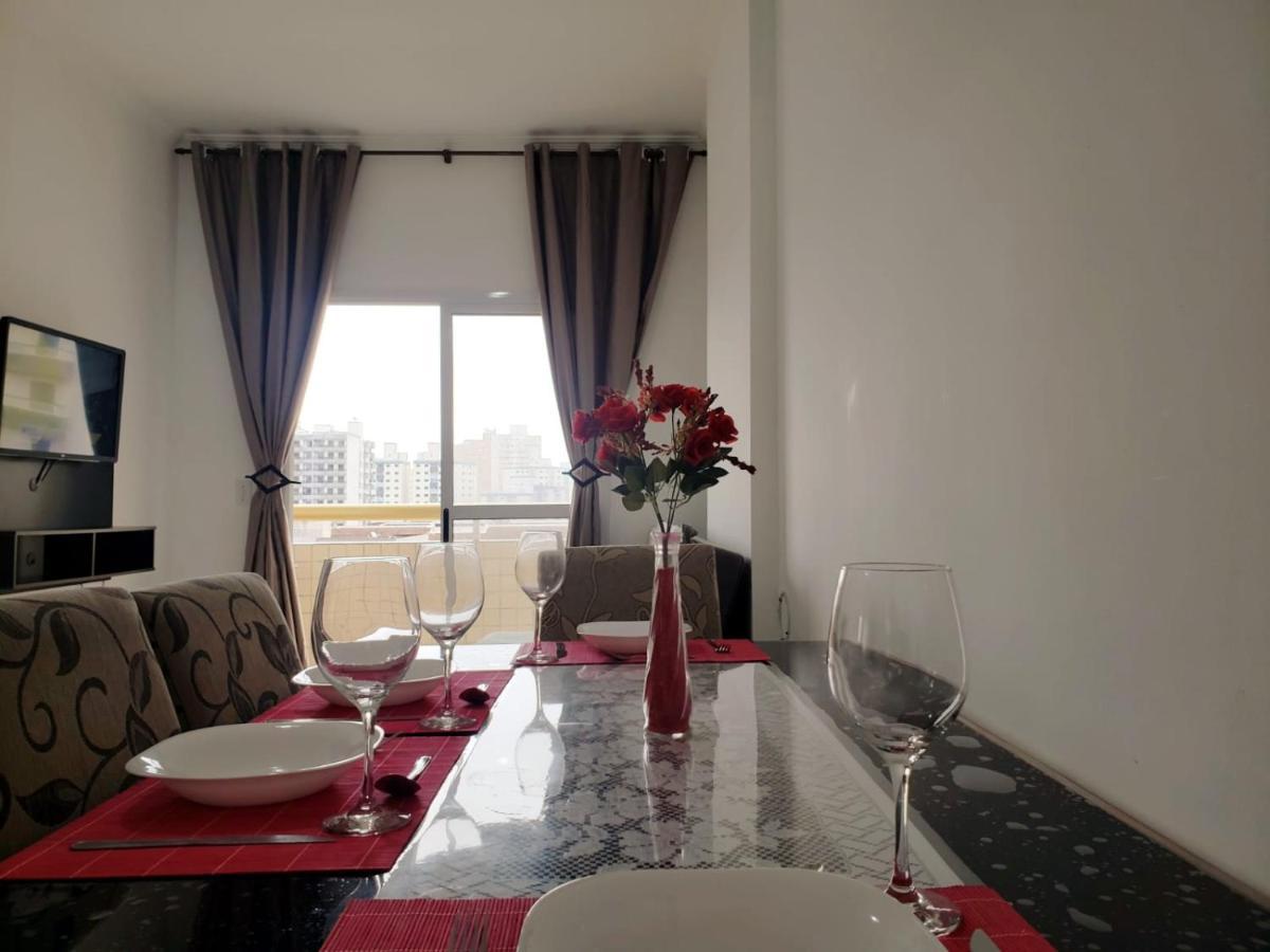 Apartamento Lindo Apto 300M Praia Da Ocian E Centro - Vista Mar- Varanda Sacada - Wi-Fi 300 Mbps - Vaga De Garagem - Acomoda Ate 6 Pessoas Praia Grande  Exterior foto